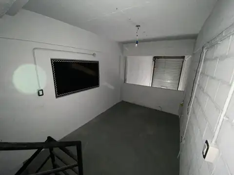 Galpon en Alquiler 3  mts Frente