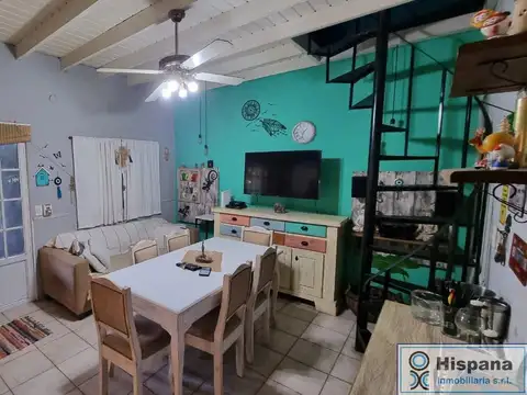 Casa 3 ambientes con 2 baños