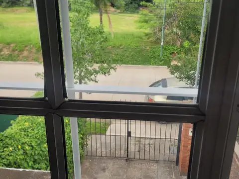 Depto Tipo Casa 4 ambientes con 1 baño