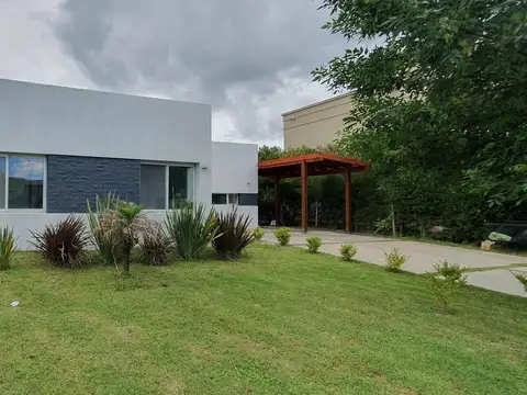 Casa Familiar en Bº CANTON PUERTO