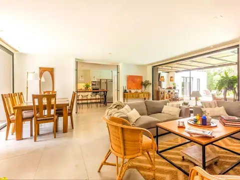 CASA DESIGN VILLAGE EN VENTA