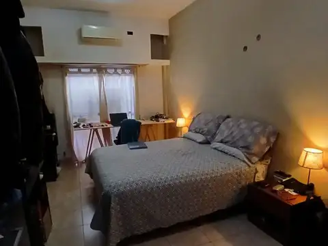 Depto Tipo Casa 4 ambientes con 2 baños