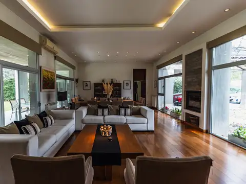 Casa en Venta en Las Praderas de Luján, USD 595.000