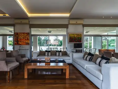 Casa 6 ambientes con 3 baños