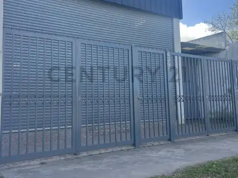 Local en Alquiler en Lisandro Olmos Etcheverry, $ 1.900.000