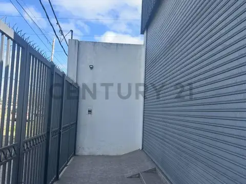 Local en Alquiler en Lisandro Olmos Etcheverry, $ 1.900.000