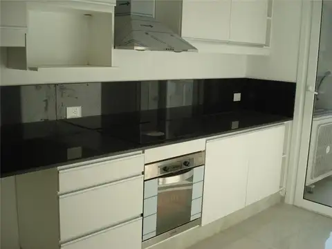 Coronel Ramón Lorenzo Falcón 5800, Piso 3