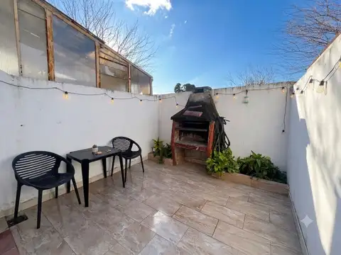 VENTA DUPLEX 3AMB CON PATIO Y PARRILLA MORENO