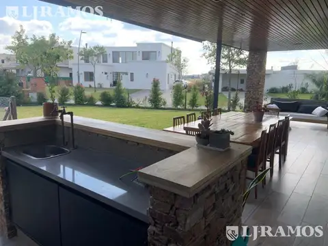 Casa en Venta en Puertos - Barrio Ceibos, USD 420.000