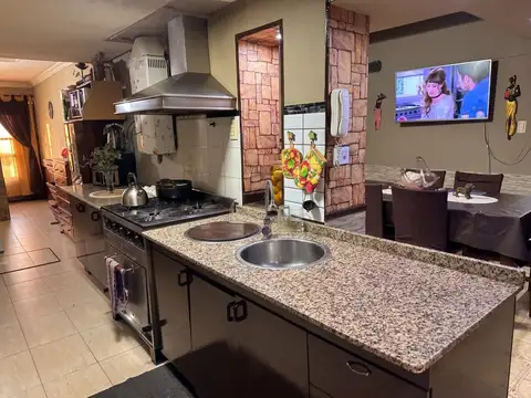 Casa en Venta en Malvinas Argentinas, USD 145.000
