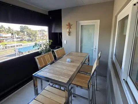 Colectora Este  al 1700