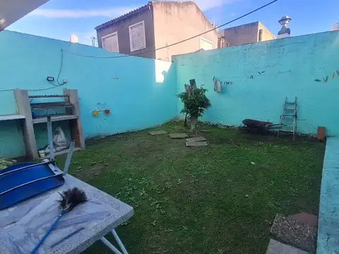 Depto Tipo Casa 4 ambientes con 1 baño