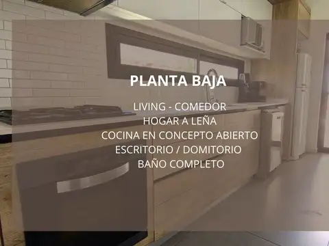 Casa en Alquiler con 2 cocheras