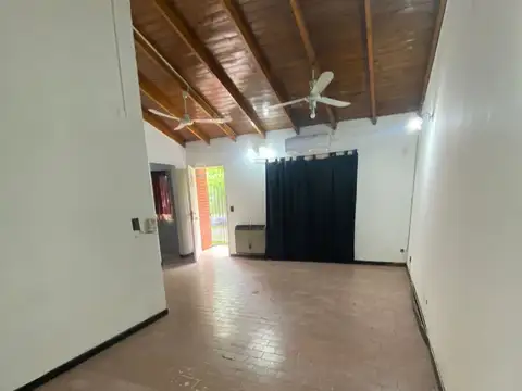 CASA CON TECHO A DOS AGUAS, GARAGE Y QUINCHO EN EL PATO U$S 72.000.-