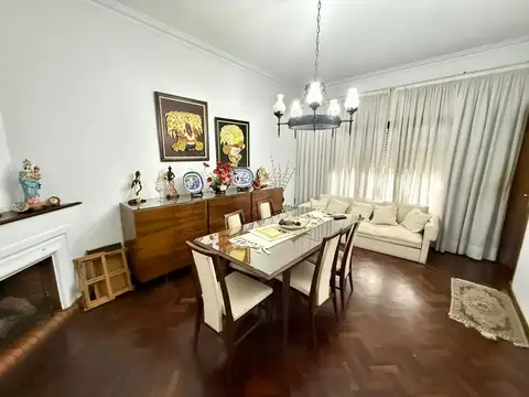 Castelar Norte Chalet 4 ambientes con terreno de 500m2