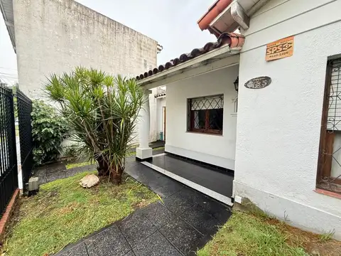Casa en Venta en Castelar, USD 235.000