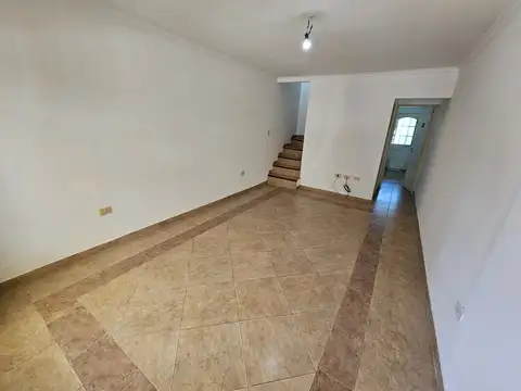 Departamento en Alquiler en Los Polvorines, $ 725.000