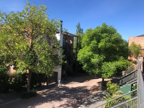 Las Mercedes - Champagnat 740 - Pilar