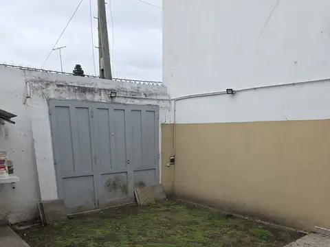 Casa - Alquiler - Argentina, La Matanza - Larrea 3812