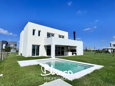 Casa  en Venta en Puertos, Barrio Riberas, Escobar, G.B.A. Zona Norte