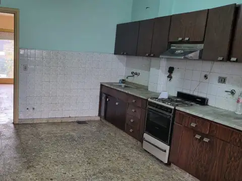 Avenida Presidente Arturo Illia 1200