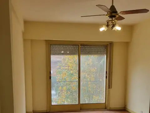 Depto Tipo Casa en Venta 40 años