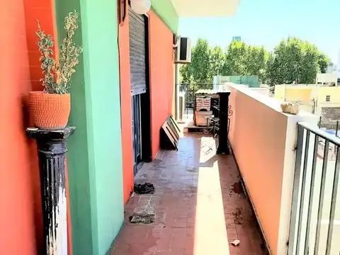 DEPARTAMENTO DE 4 AMBIENTES EN VENTA, ZONA PARQUE PATRICIOS