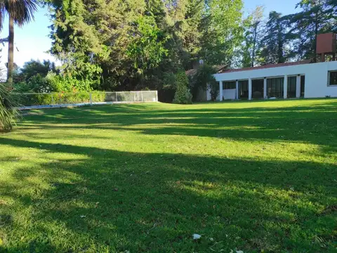 Casa en Chacras De Coria Almirante Brown