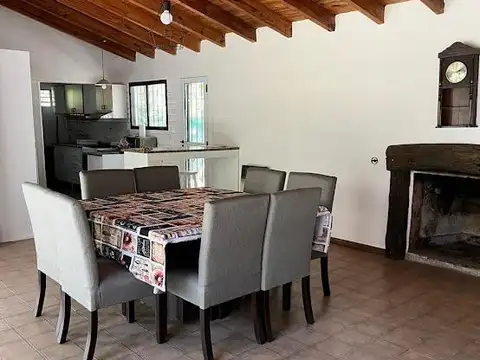 Casa en Chacras De Coria Almirante Brown