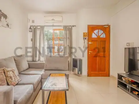 VENTA PH dúplex 3 ambientes con cochera, patio y parrilla | Ciudadela - Acepta permuta