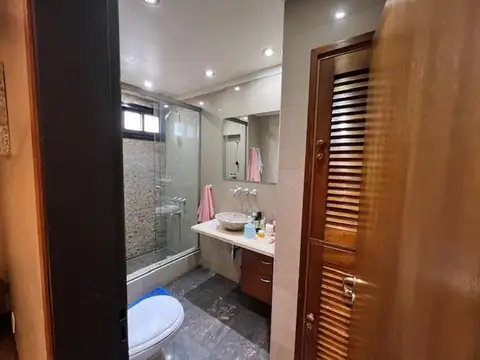 Casa / oficina sobre Avenida