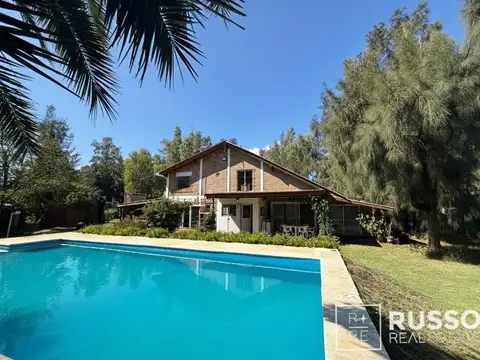 Casa 7 ambientes con 3 baños