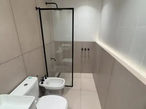 Casa 5 ambientes con 1 baño