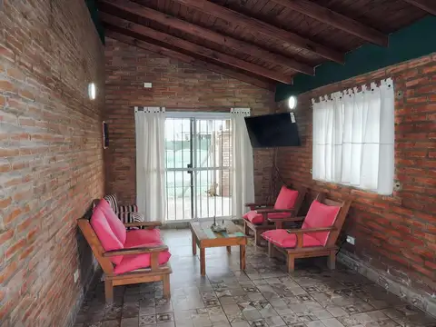 Casa 3 ambientes con 2 baños