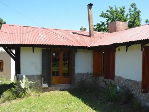 Casa 3 ambientes con 1 baño