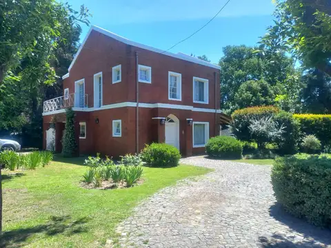 Casa en Venta con 1 cochera