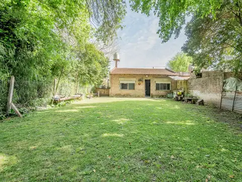CASA EN VENTA A DOS CUADRAS DE RUTA 8