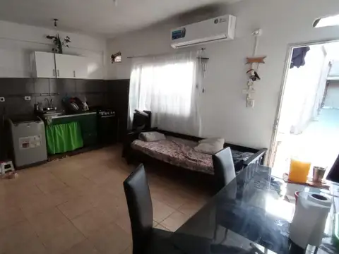 Depto Tipo Casa en Venta de 5 ambientes