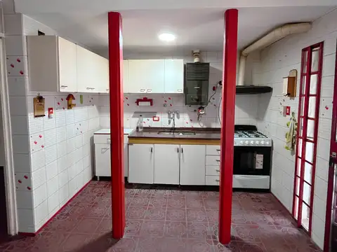 CASA 2 DORMITORIOS EN ALQUILER