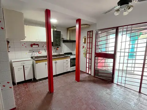 Casa en Alquiler en Alberdi, $ 750.000