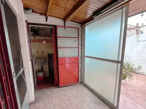Casa 6 ambientes con 1 baño