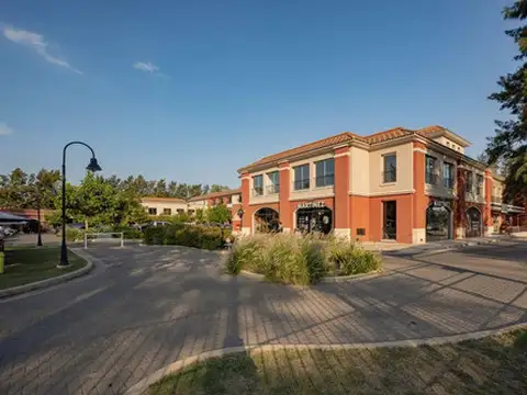 Venta - Local Comercial -pilar