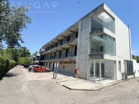 Venta Monambiente en Planta Baja - Solar Azul - Pilar