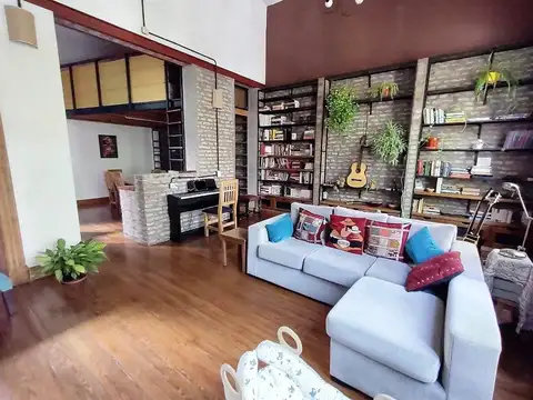 Depto Tipo Casa 5 ambientes con 4 baños