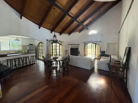 Larena Country Club