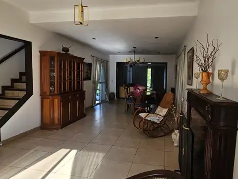 Casa en Venta con 1 cochera