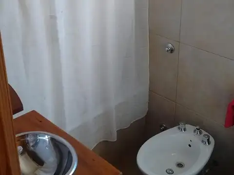 Depto Tipo Casa en Alquiler con 1 cocheras