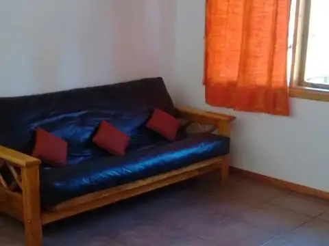 Depto Tipo Casa 2 ambientes con 1 baño