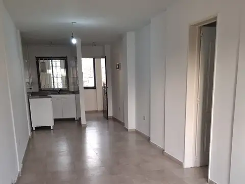 Departamento en Alquiler en Berazategui, $ 460.000