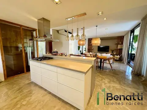 Casa en Venta al Oeste
